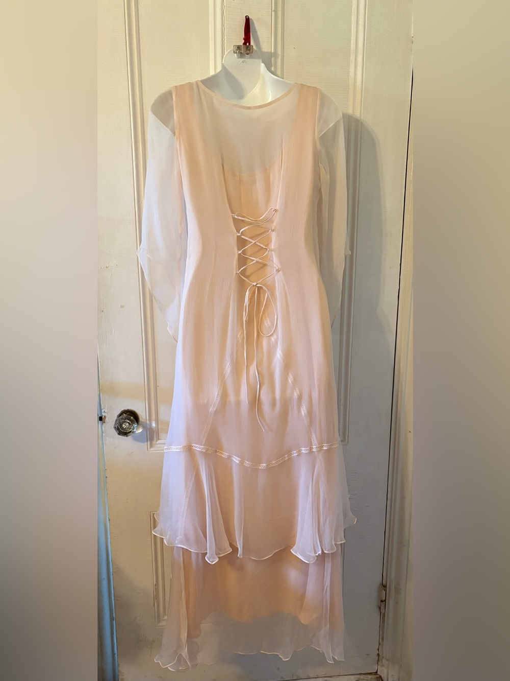 Daisy Buchanan Nataya brand floaty dress sleeves garden party pale peach x-small - Picture 4 of 7